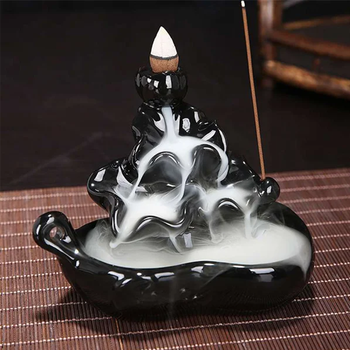 Thác khói được thiết kế tinh xảo, đẹp mắt, nhiều màu sắc, phù hợp để bài trí trong nhiều không gian khác nhau như phòng trà, phòng khách...