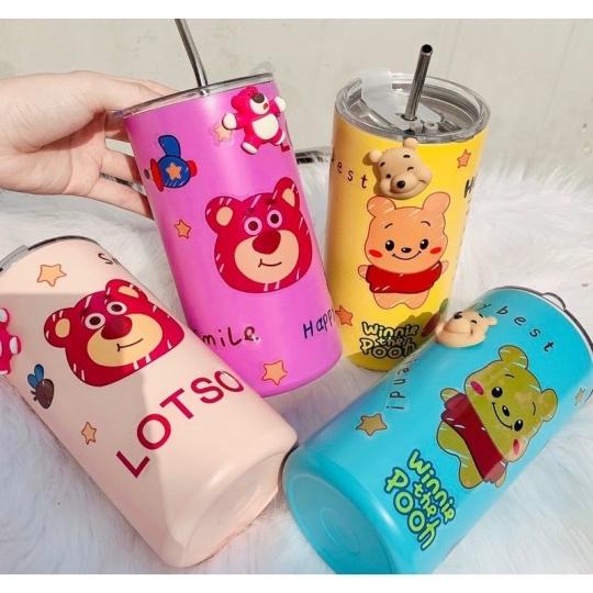 LY GIỮ NHIỆT GẤU DÂU HÌNH TRỤ  600ML HỌA TIẾT