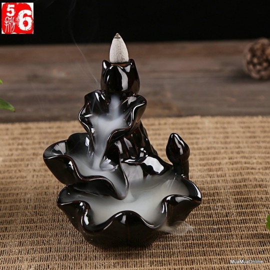 Thác   khói  xông  trầm 