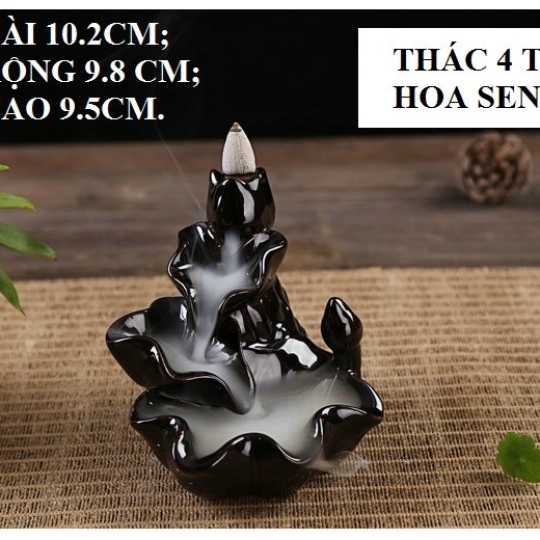 Thác   khói  xông  trầm 